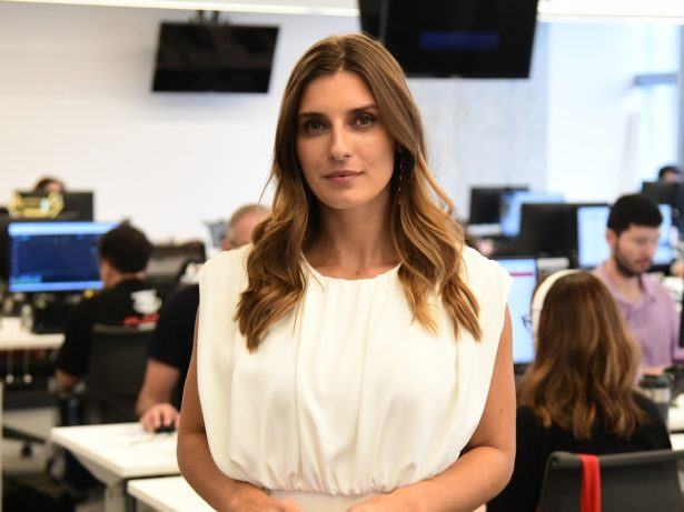 Fim do casal no telejornal? TVs apostam cada vez mais em âncora solo