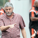Chefe do DM do Flamengo é demitido após polêmica com De La Cruz