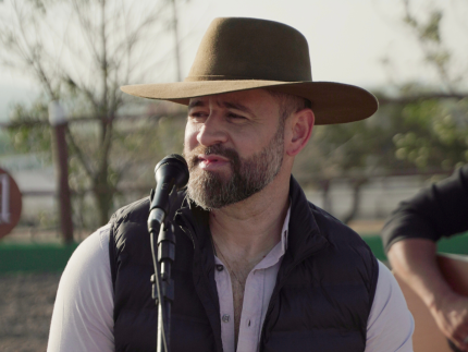 Novo momento! Cantor Juarez assina com empresário de grandes nomes do sertanejo para sua carreira solo