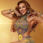 Juju Salimeni une carnaval e brazilcore em ensaio para jogo da Seleção Brasileira