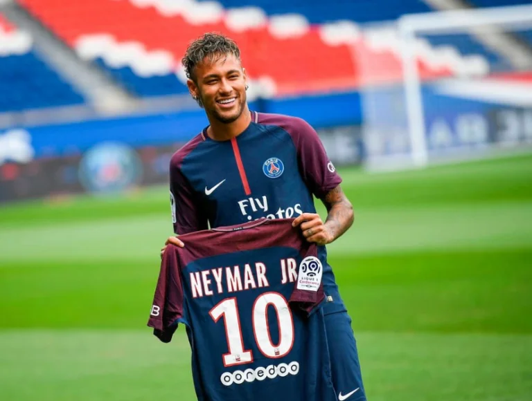 Justiça investiga ida de Neymar ao PSG e ministério francês é alvo de buscas