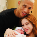 Chegou! Nasce o primeiro filho de Richarlison, da Seleção, e Amanda Araújo