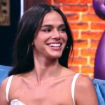 Bruna Marquezine responde se já ficou com mulheres em participação no “Lady Night”