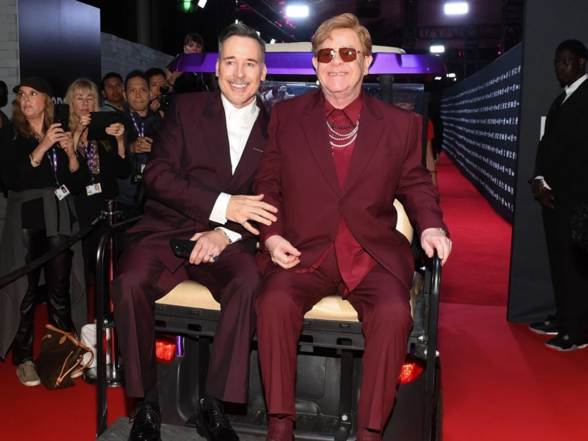 Elton John com o marido David Furnish | Créditos: Reprodução (Instagram)