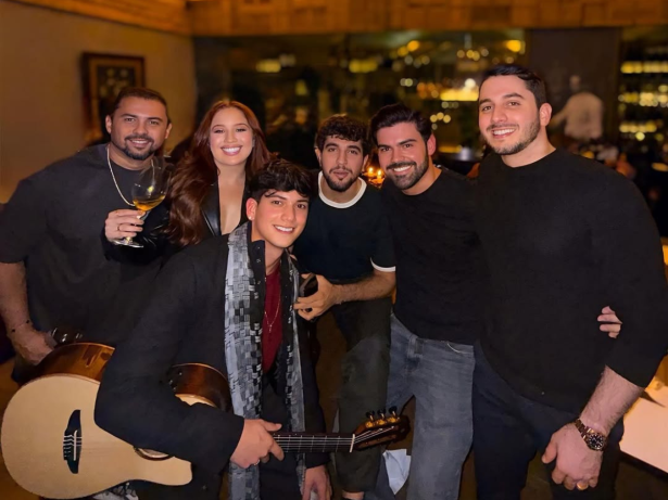 Encontro de estrelas: Nattan, Mari Fernandez, Léo Foguete e Xand Avião se reúnem na Europa