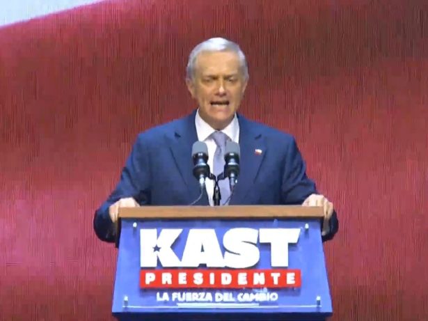 José Antonio Kast vence eleição presidencial e direita volta ao comando do Chile