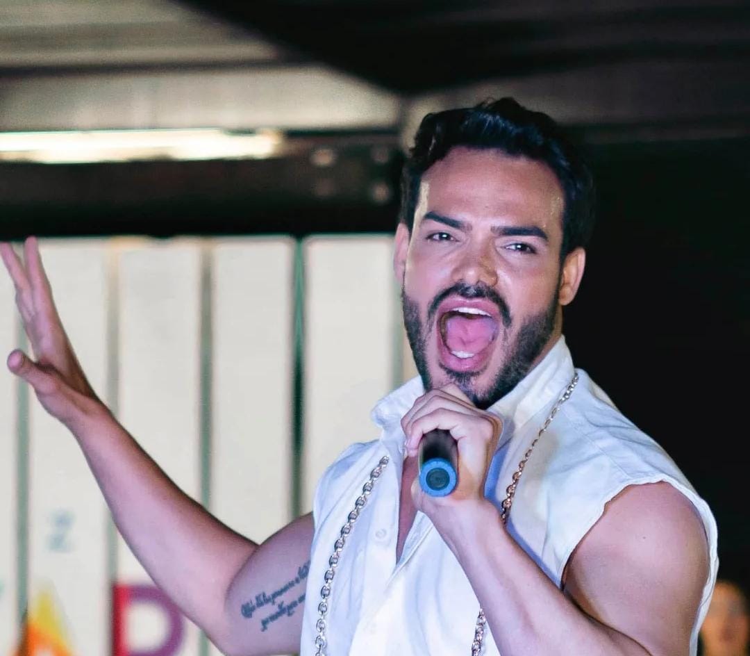 Reprodução/Instagram/@emiliosiempreoficial Reprodução/Instagram/@emiliosiempreoficial