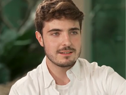 João Augusto, filho de Gugu, falou de carreira e do pai em entrevista ao "Domingo Espetacular", da Record