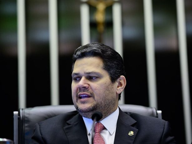 Congresso Nacional aprova uso de emendas para pagar salários na Saúde