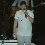 Entre bronca e risadas: Jorge transforma encontro com fã em momento divertido no palco