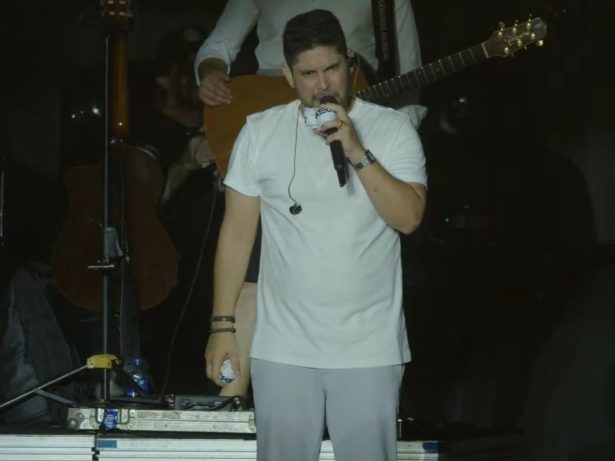 Entre bronca e risadas: Jorge transforma encontro com fã em momento divertido no palco