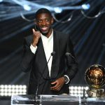Dembélé é eleito Bola de Ouro 2025 após temporada histórica pelo PSG