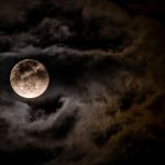 Hoje é Lua Cheia em Câncer: a primeira Lua Cheia do ano mexe com o coração