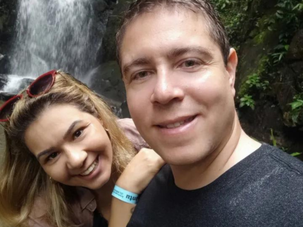 Noiva de apresentador da Record morre em acidente dois meses antes do casamento