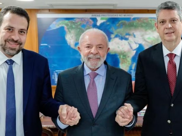 Lula anuncia Guilherme Boulos como novo ministro da Secretaria-Geral