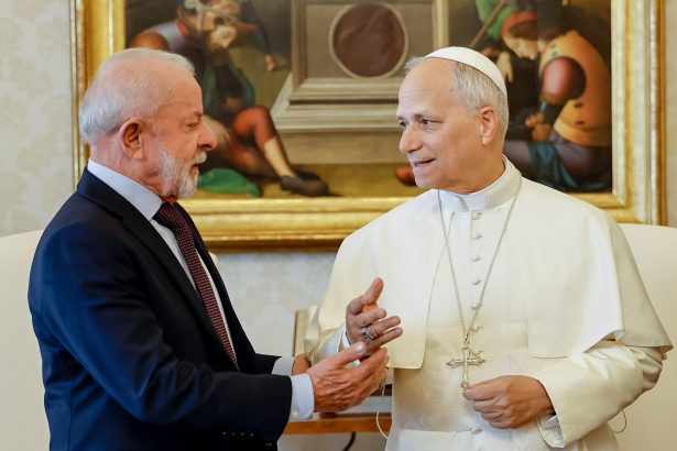 Lula se encontra com o papa Leão XIV no Vaticano e faz convite para a COP30