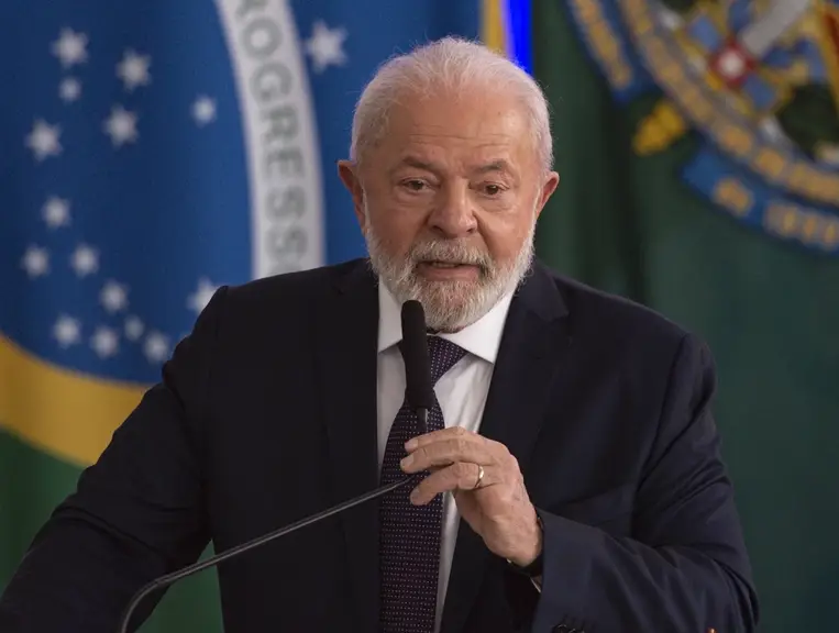 Lula vai passar por uma cirurgia nesta semana