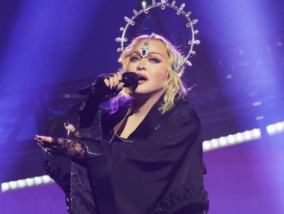 Madonna destrata fãs brasileiros durante turnê: “Parem de falar português aqui”