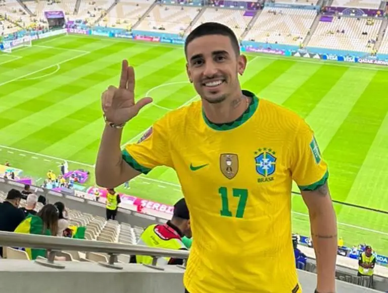 Mãe de filho de ex-Seleção entra na Justiça para rever valor de pensão