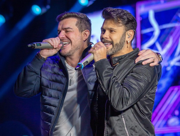 Marcos e Belutti comemoram 15 anos de carreira com DVD em SP