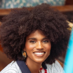 Mariana Sena emenda “Garota do Momento” em novo filme da Globo