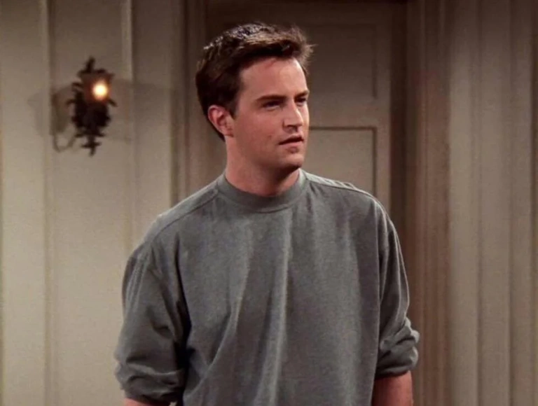 Matthew Perry, o Chandler de Friends, morre em casa aos 54 anos