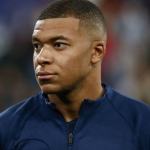 Em meio a investigação de estupro, Mbappé revela relação sexual consentida com uma mulher