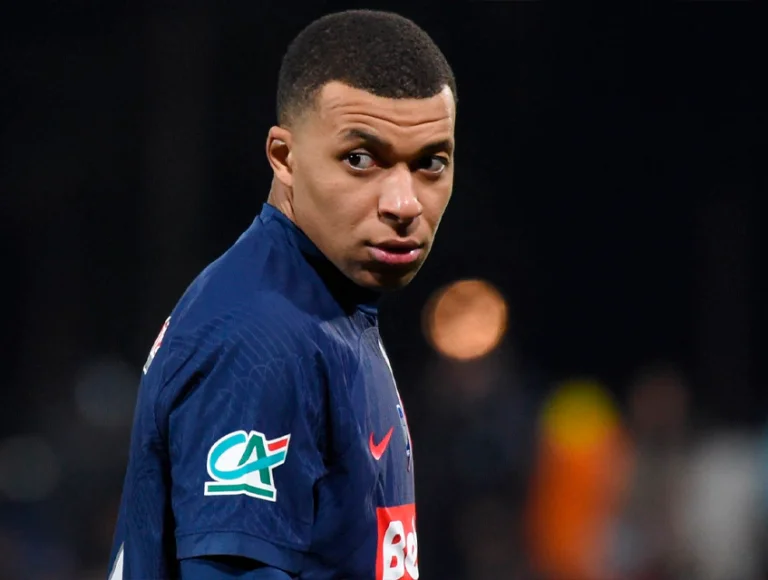 Mbappé no PSG (Reprodução)