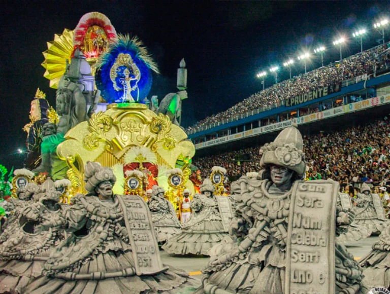 Mocidade Alegre leva título de campeã pela segunda vez no Carnaval paulista