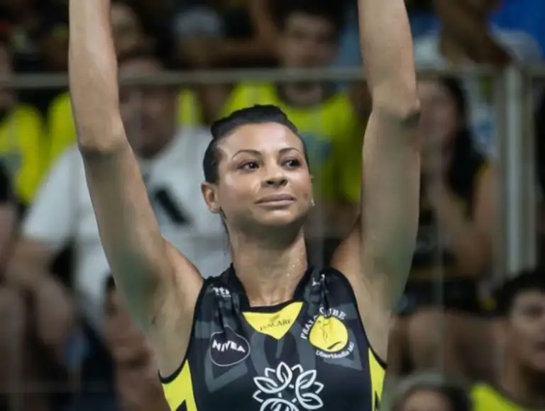 Morre a campeã olímpica de vôlei Walewska Oliveira, aos 43 anos