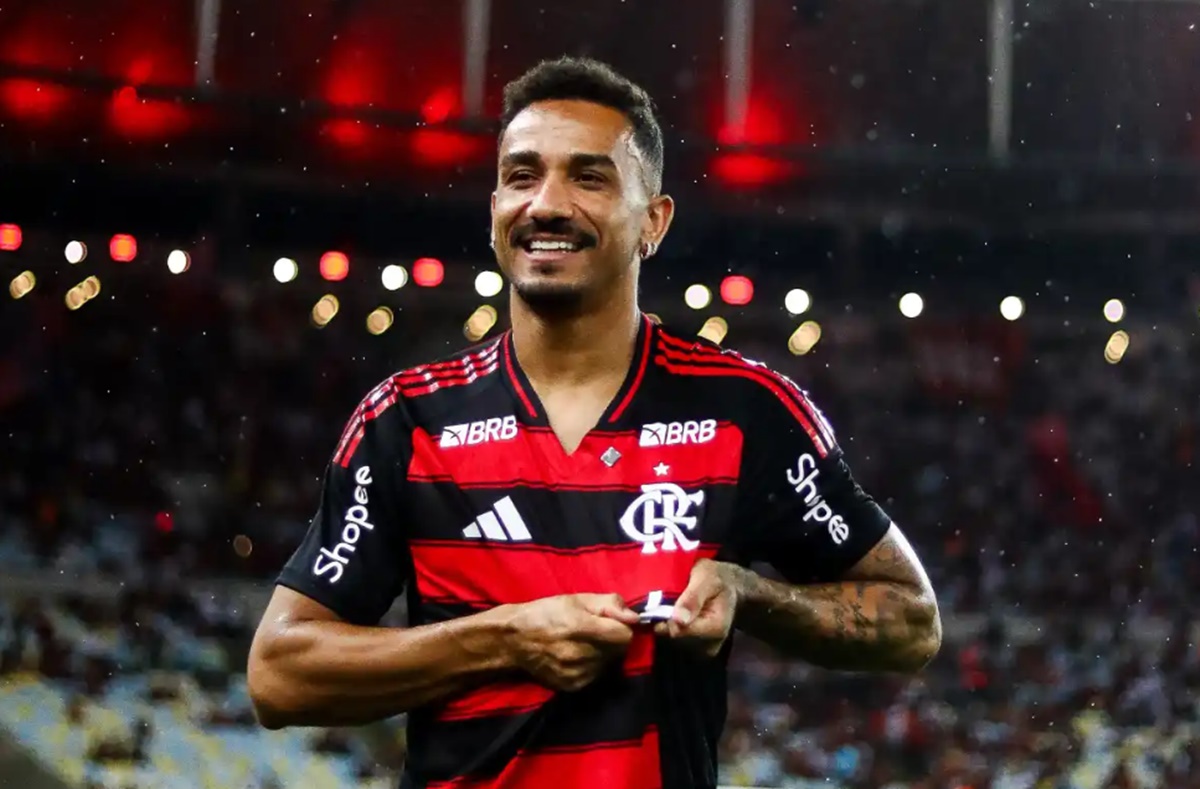 Danilo destaca a grandeza do Flamengo em sua apresentação no Maracanã ( Foto: Flamengo )
