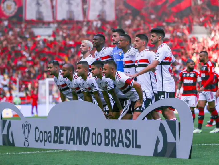 Na 1ª partida da final da Copa do Brasil, São Paulo vence o Flamengo no Maracanã