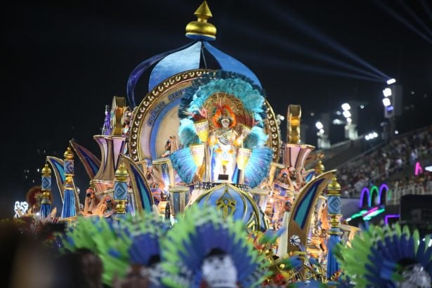 Acadêmicos de Niterói conquista título da Série Ouro e irá ao Grupo Especial pela 1ª vez