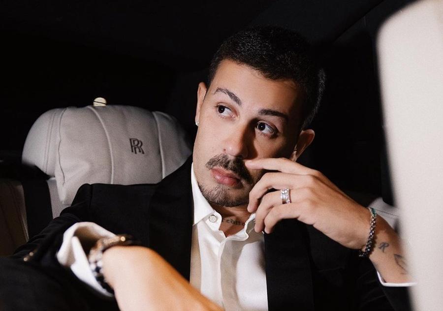 Carlinhos Maia se presenteia com um colar milionário. Saiba valor!