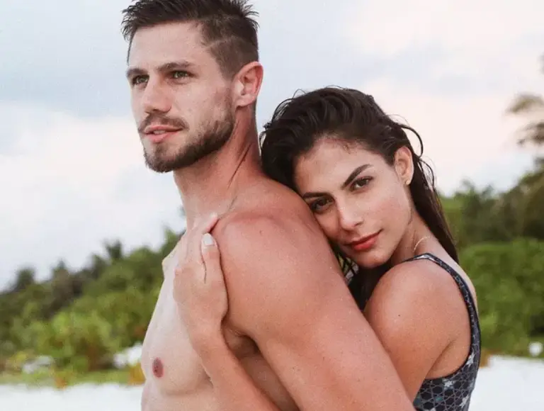 Ele nega, ela desvia do assunto: o que Jonas e Mari dizem sobre o relacionamento
