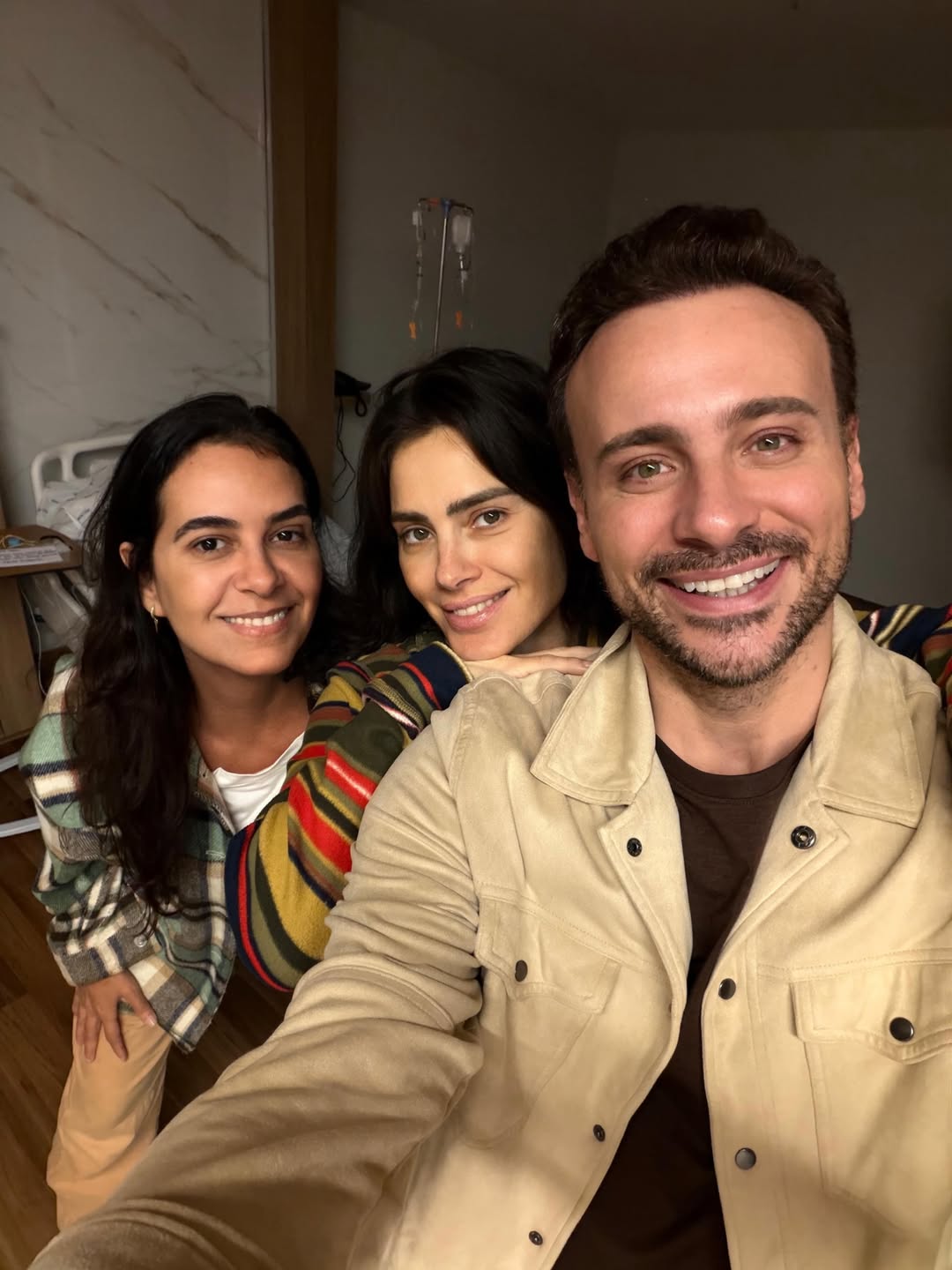 Reprodução: Instagram/@loracarola Reprodução: Instagram/@loracarola