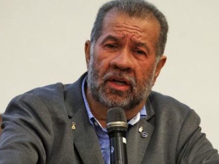 Após demissão, ex-ministro Carlos Lupi afirma que seu nome não aparece na investigação
