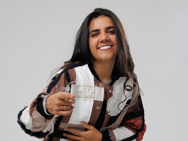 Yasmin Santos grava novo DVD com participações especiais de sertanejos em SP