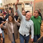 Lula visita áreas afetadas pelas chuvas em MG e garante recuperação de tudo: “Nós vamos ajudar”