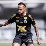 Neymar completa 15 anos de Seleção Brasileira e recebe homenagem especial da CBF