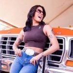 Ana Castela é surpreendida com caminhonete dos sonhos na Festa de Barretos