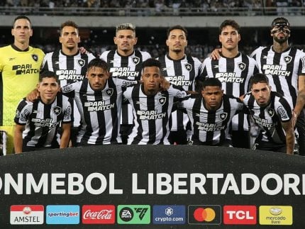 Botafogo bate o Atlético-MG e conquista a Libertadores pela 1ª vez