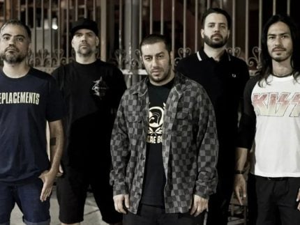 Van do CPM 22 é roubada no Rio de Janeiro e banda cancela show em festival