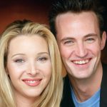 Lisa Kudrow fala como novo papel na Netflix ajudou no luto por Matthew Perry