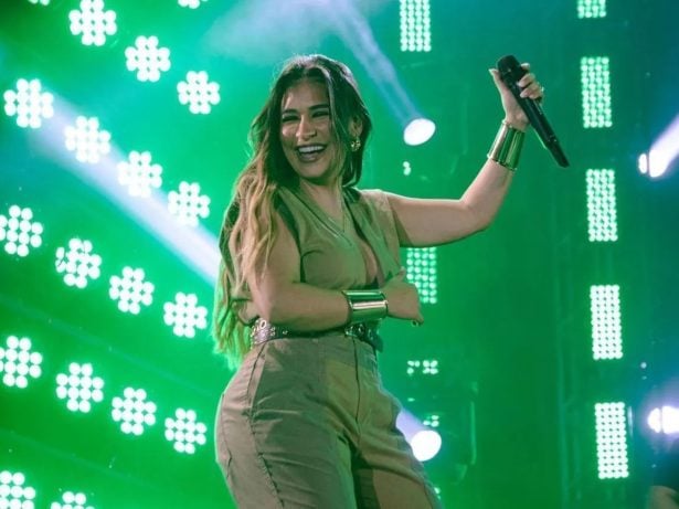 Simone Mendes conquista seu primeiro hit número 1 no Spotify em carreira solo