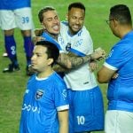 Neymar Jr. participa de jogo beneficente na Vila Belmiro em prol de seu instituto