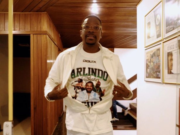 Mumuzinho lança música em homenagem a Arlindo Cruz com documentário emocionante