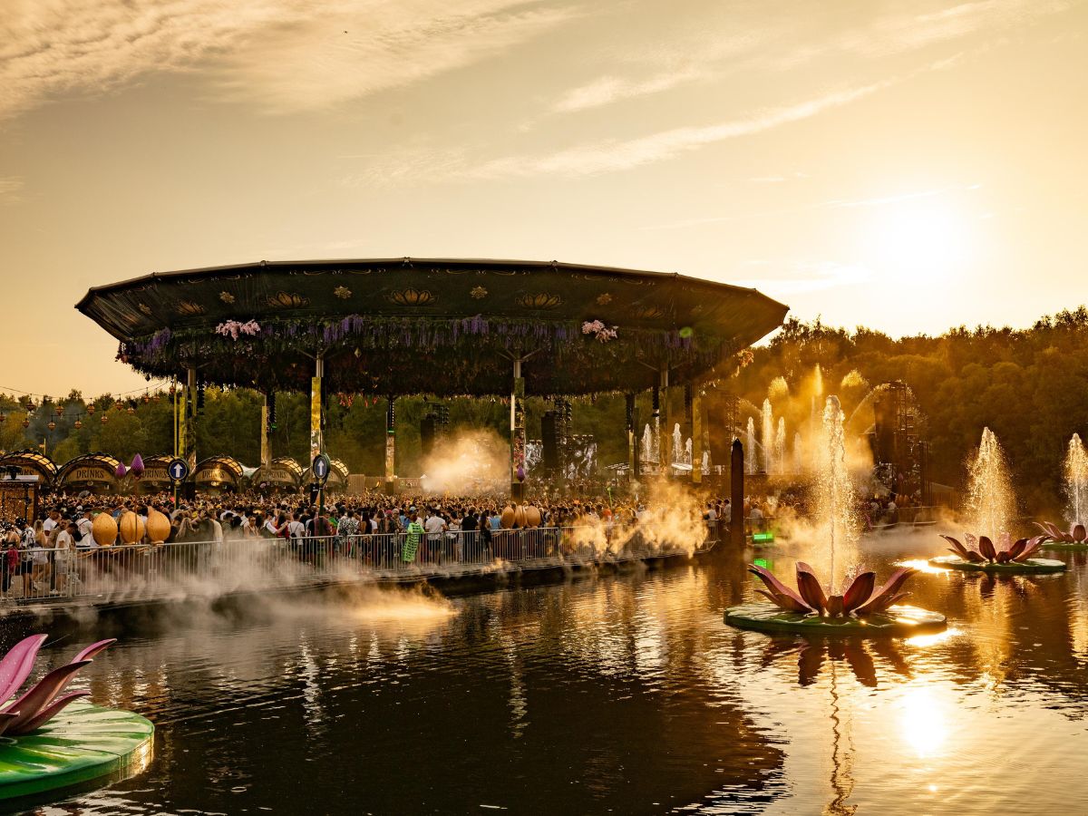 クラブ Tomorrowland Tomorrowland Brasil 2025 estreia o palco Crystal Garden; confira o