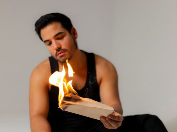 Ex-The Voice, Bruno Gadiol aposta na ousadia em novo álbum: “Não me sinto uma coisa só”