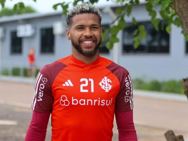 Envolvido em briga no vestiário, Inter encaminha a venda de Wesley para time do Catar